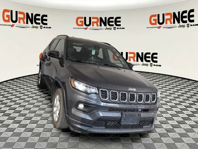 Used 2024 Gray Jeep Latitude image 10