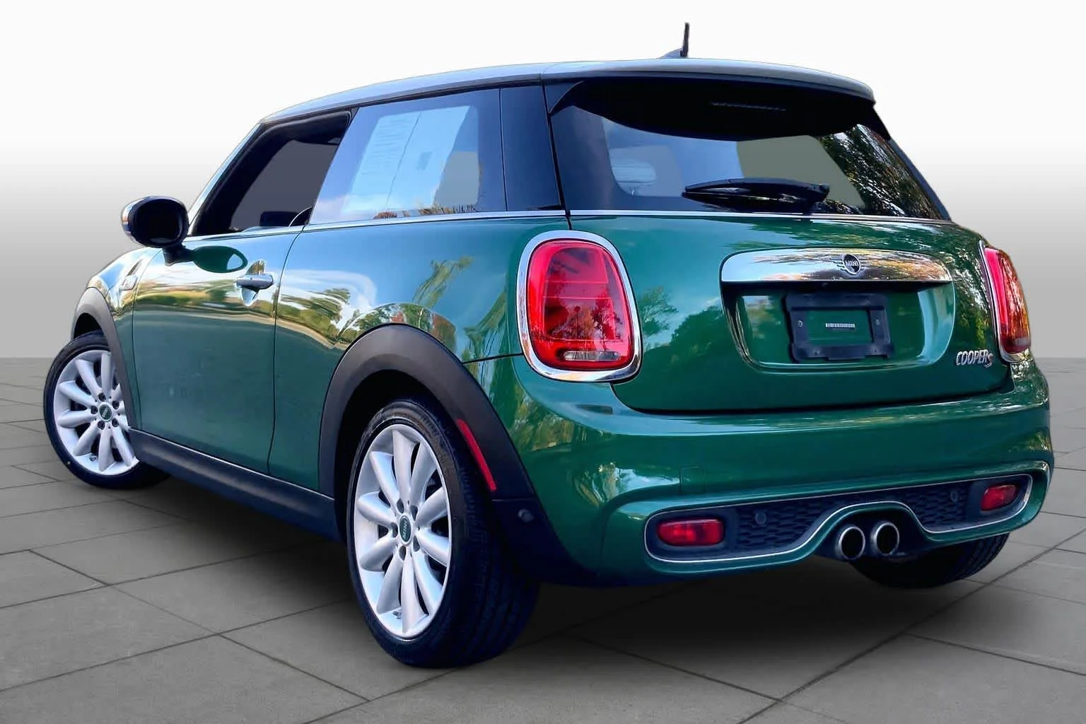 Used 2020 British Racing Green IV Metallic MINI Cooper S image 11