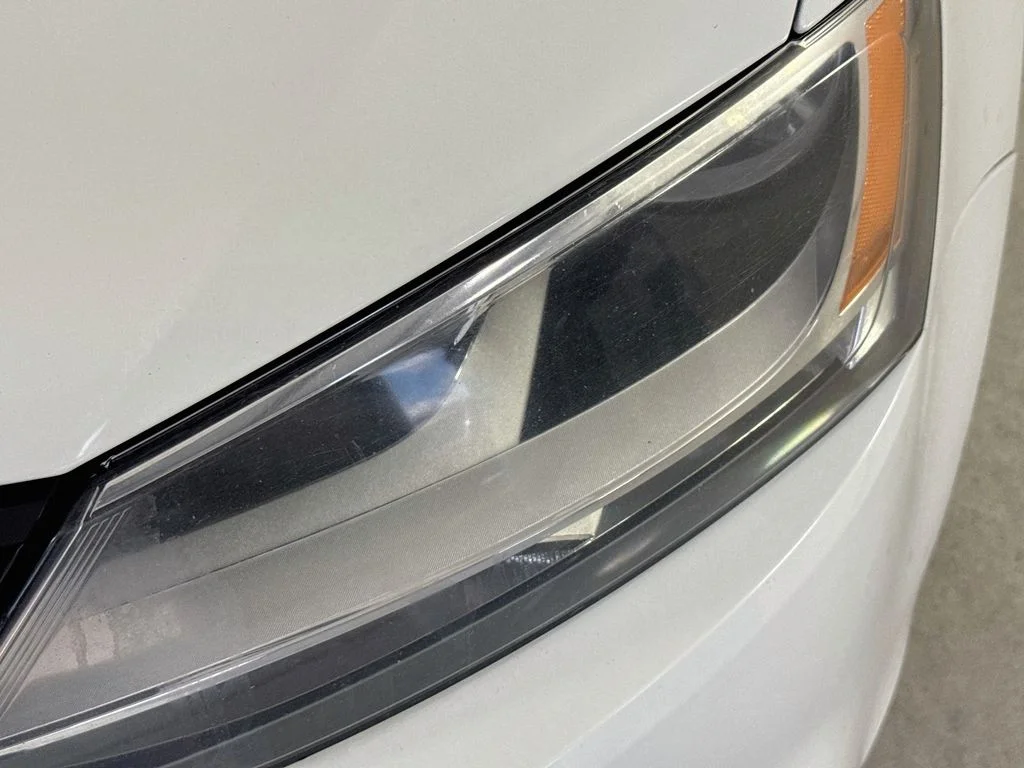 Used 2014 Pure White Volkswagen 1.8T SE image 33