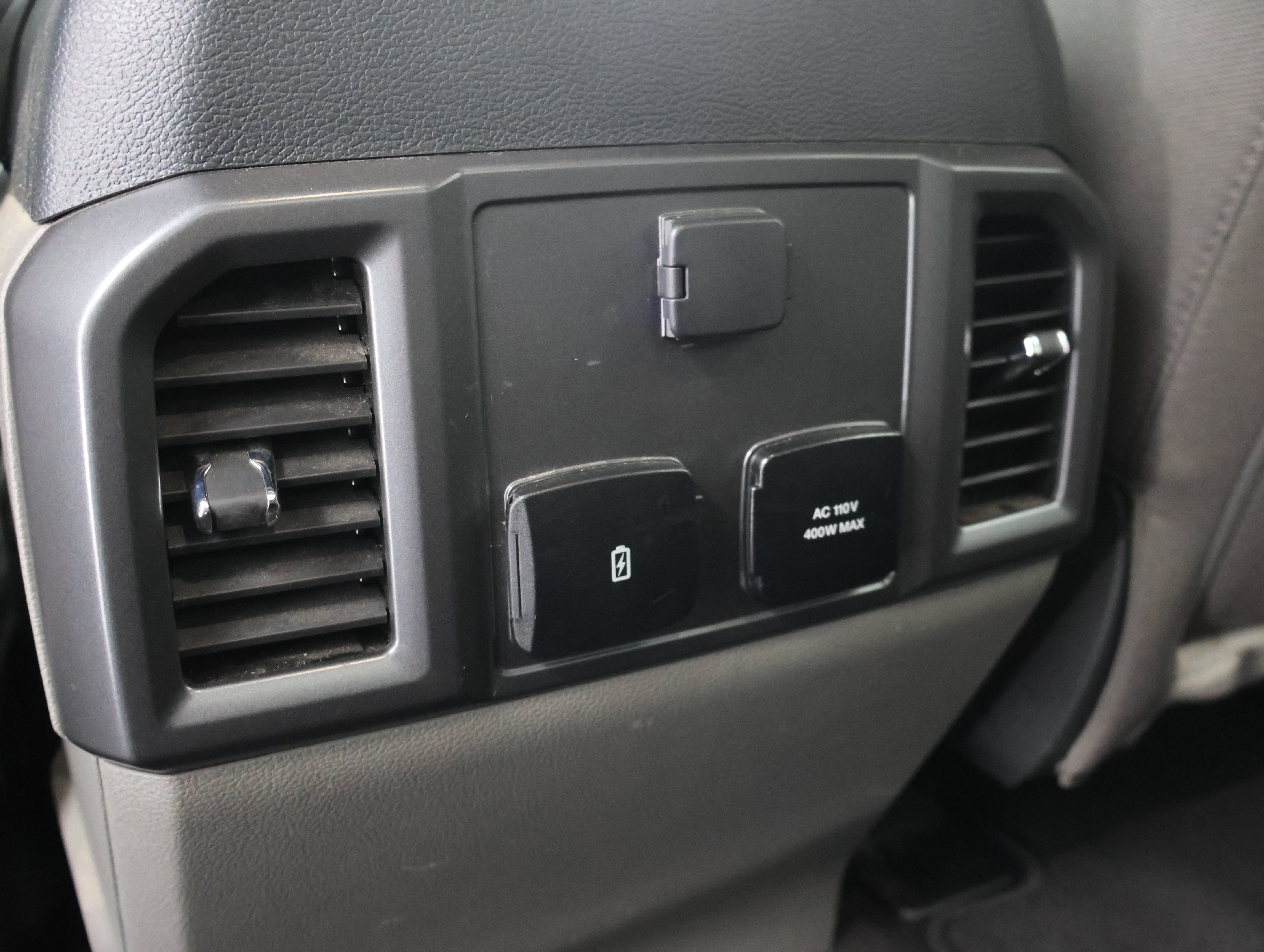 Used 2022 Oxford White Ford 4x4 Crew Cab XLT w/FX4: CREW-SHORT-XLT-6.7L DIESEL-FX4-NAVIGATION-4WD-1 OWNER image 35