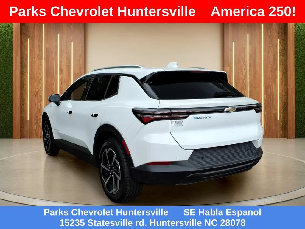 New 2026 Summit White Chevrolet LT image 29