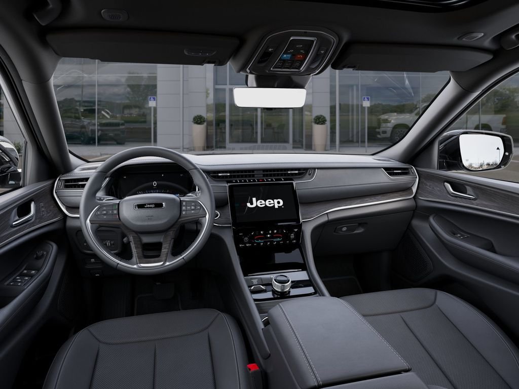 New 2025 Bright White Clear-Coat Exterior Paint Jeep Limited image 14