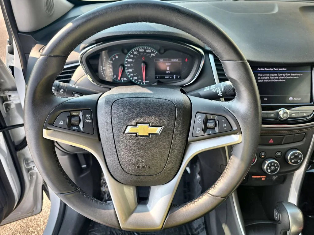 Used 2020 White Chevrolet LT image 11