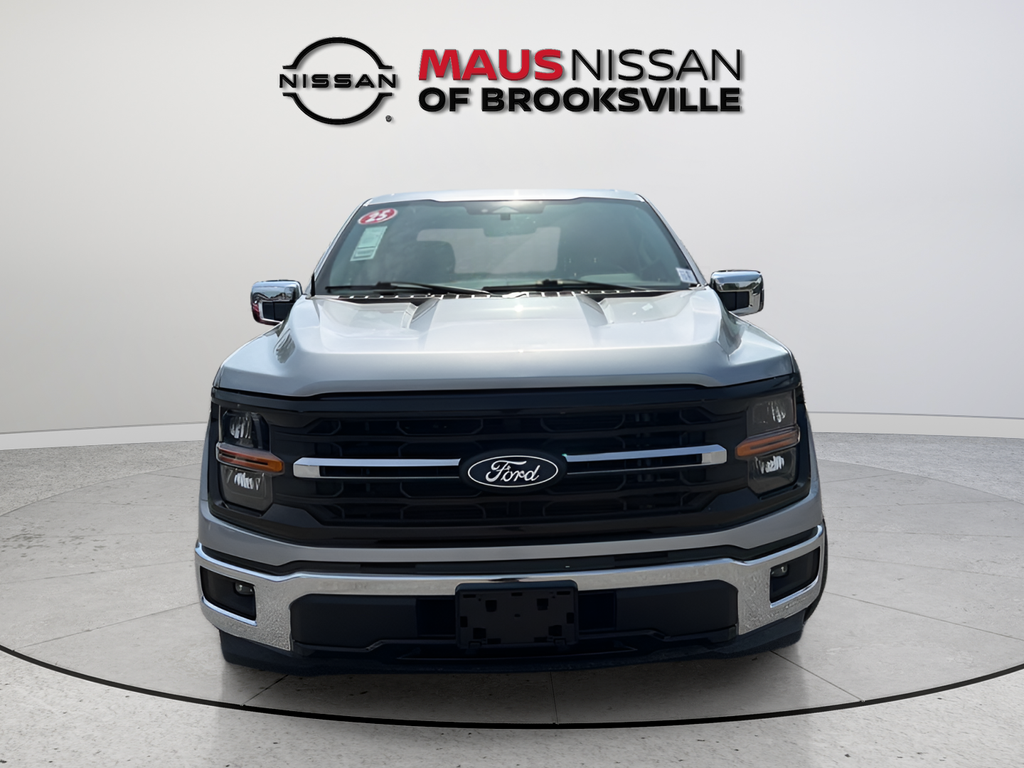Used 2025 Silver Ford XLT image 2