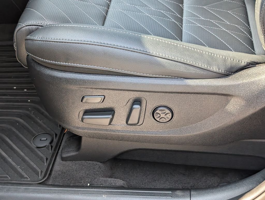 Used 2025 Gray Kia SX X-Line image 37