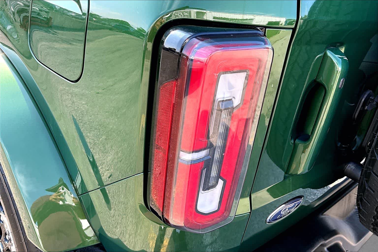 Used 2025 Eruption Green Metallic Ford Outer Banks image 28