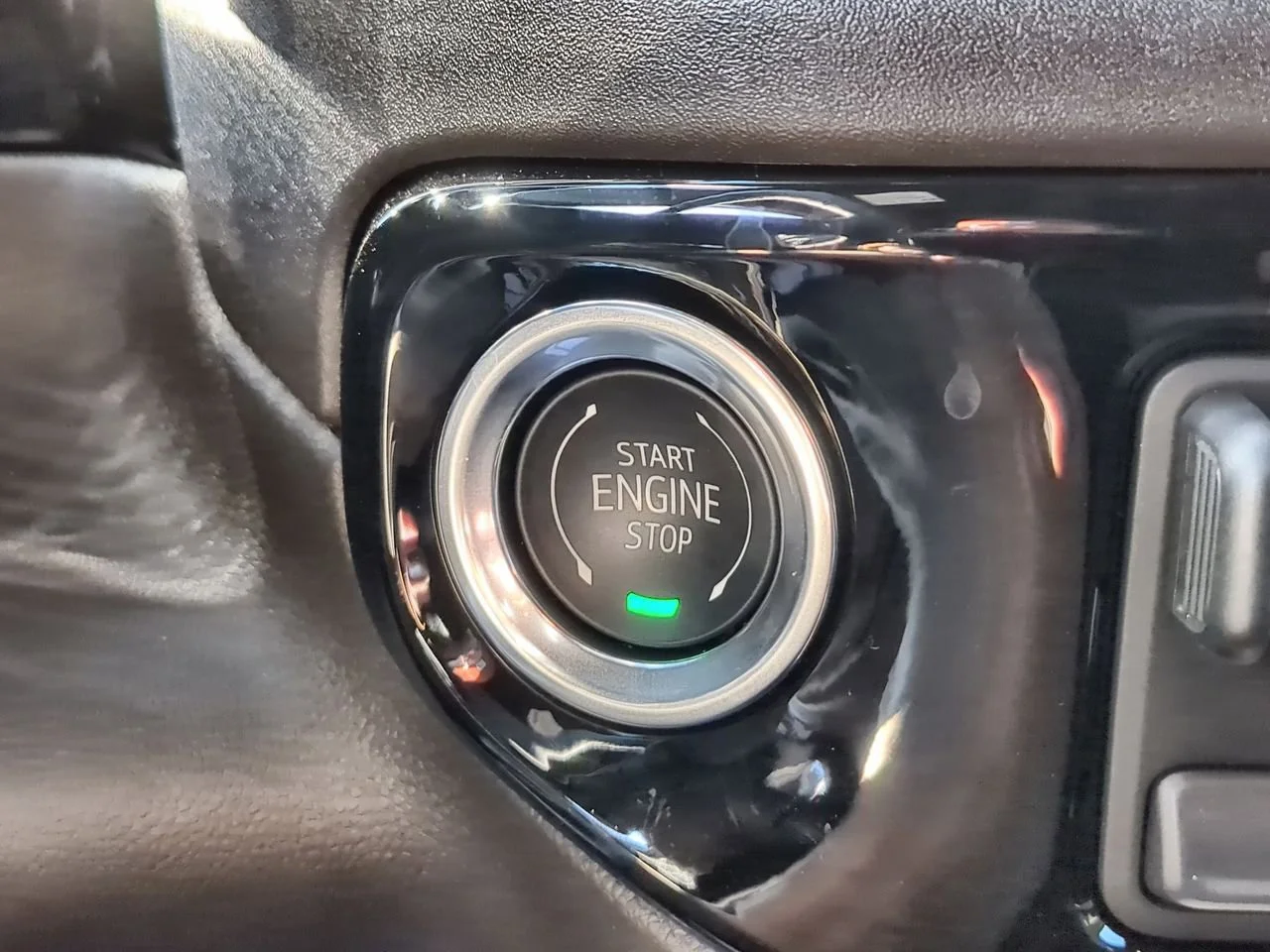 New 2026 Summit White GMC SLT image 17