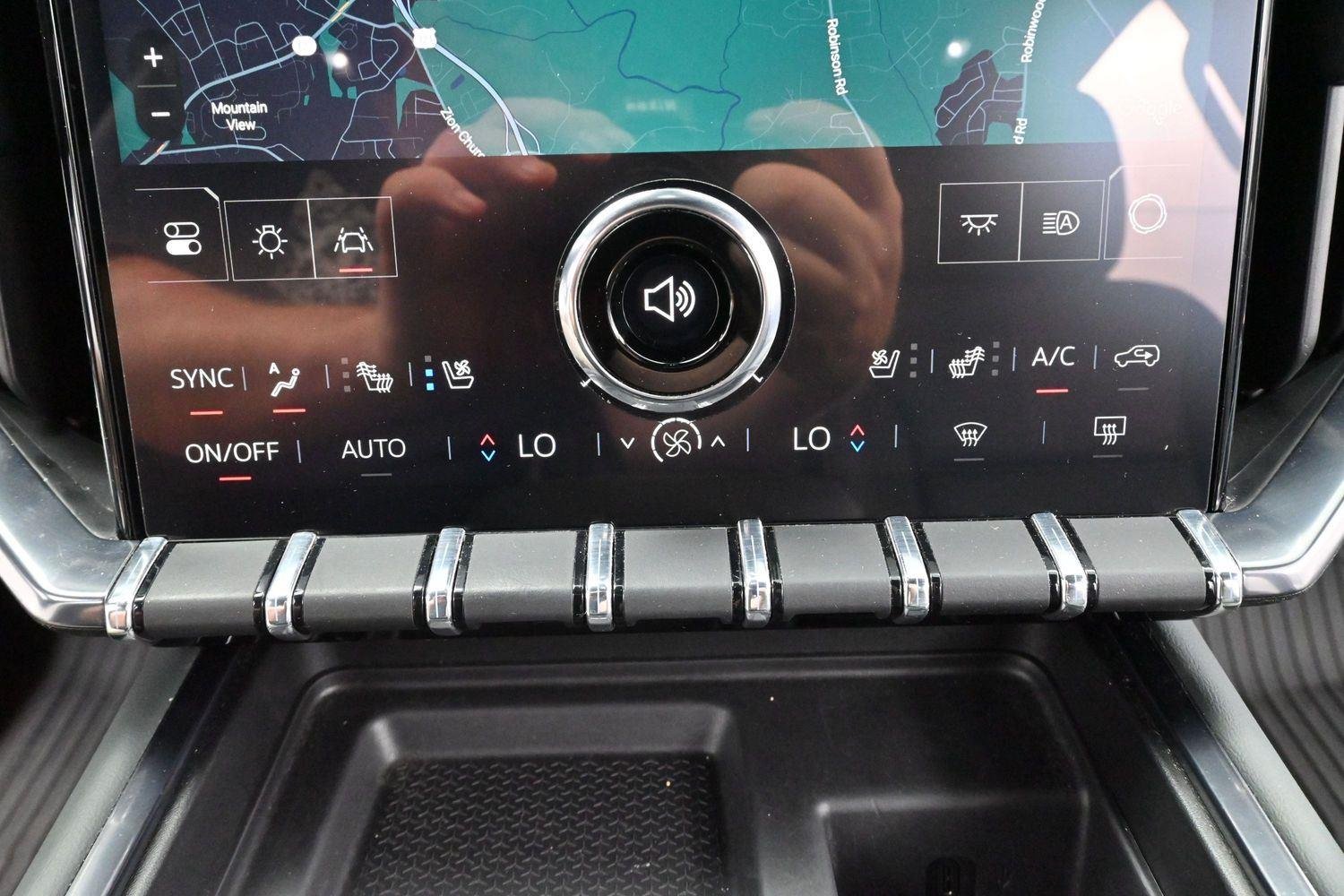 Used 2025 Sterling Metallic GMC AT4 image 27