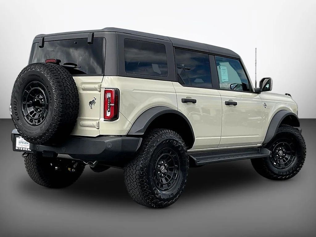New 2026 Desert Sand Ford Outer Banks® image 15