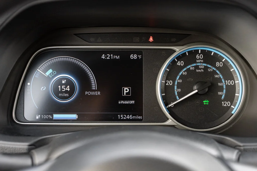 Used 2025 Gray Nissan S image 15