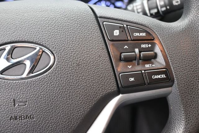 Used 2020 Blue Hyundai Value image 2