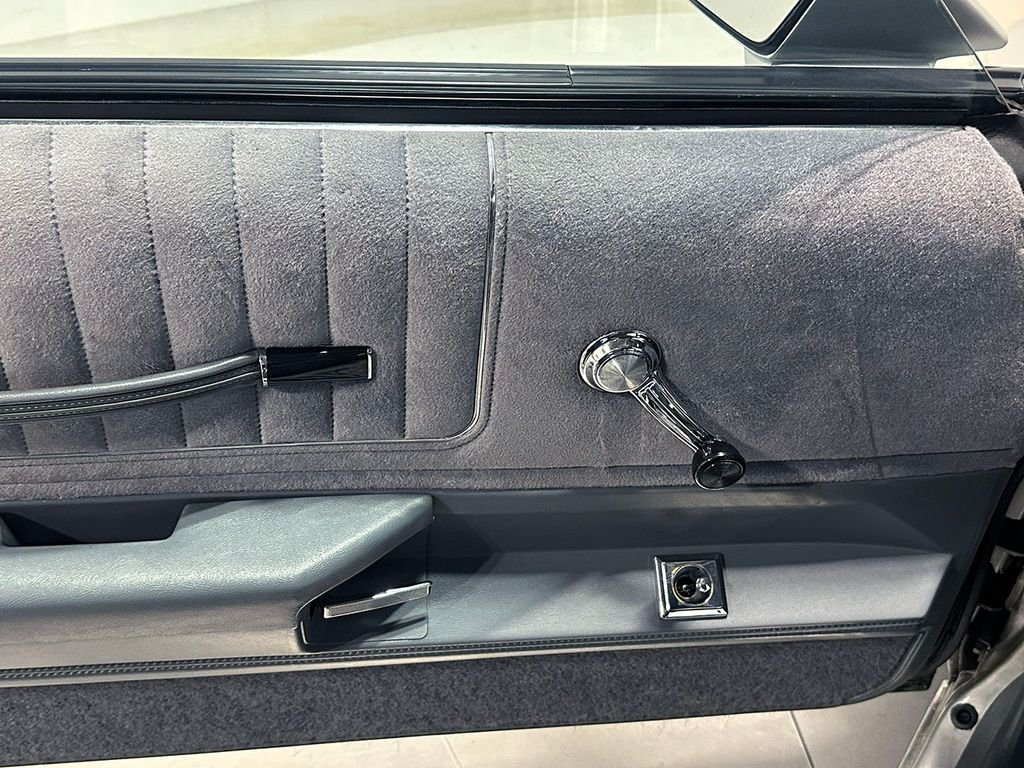Used 1987 Gray Chevrolet  image 57