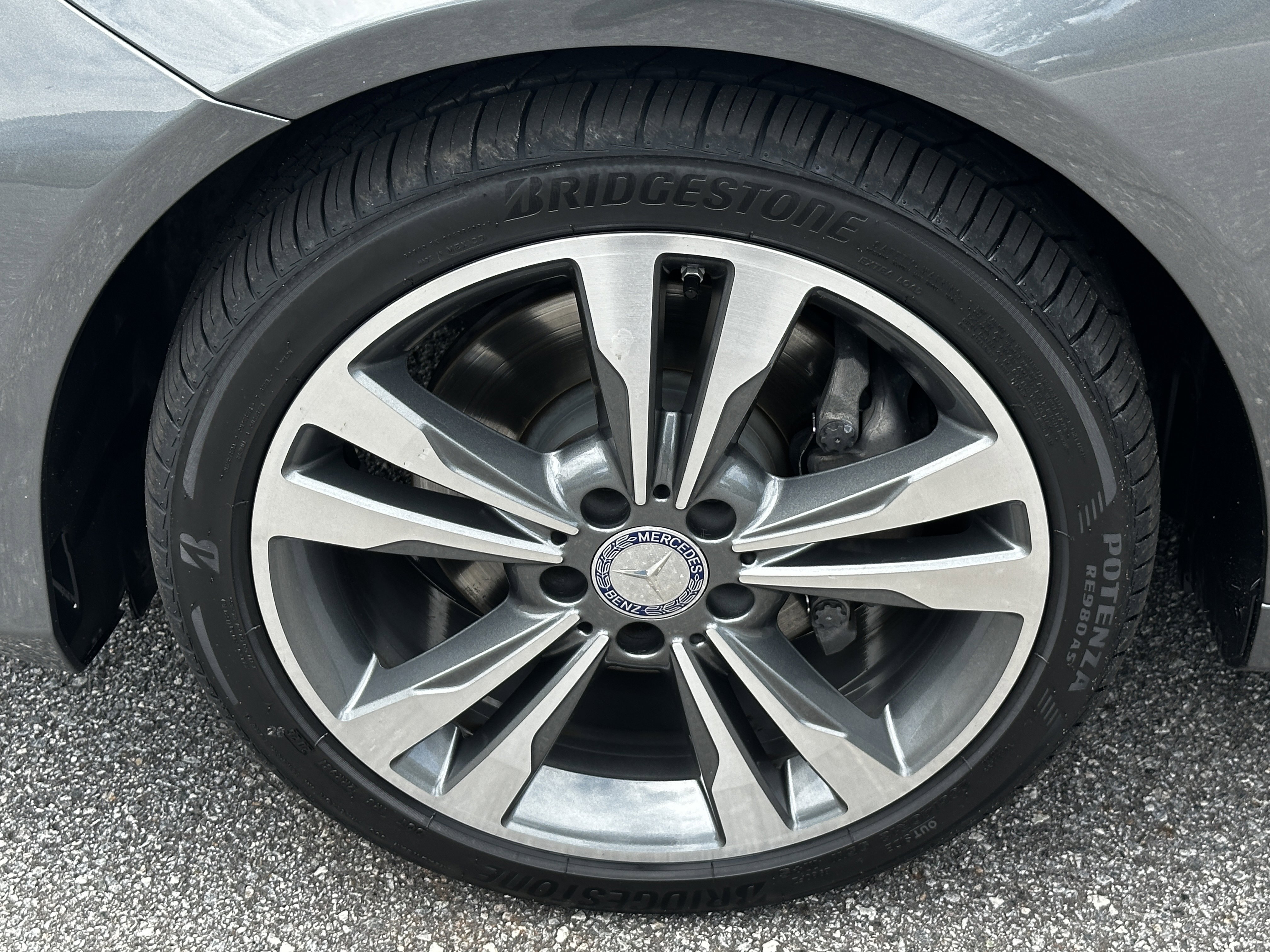 Used 2017 Gray Mercedes-Benz E 400 image 13