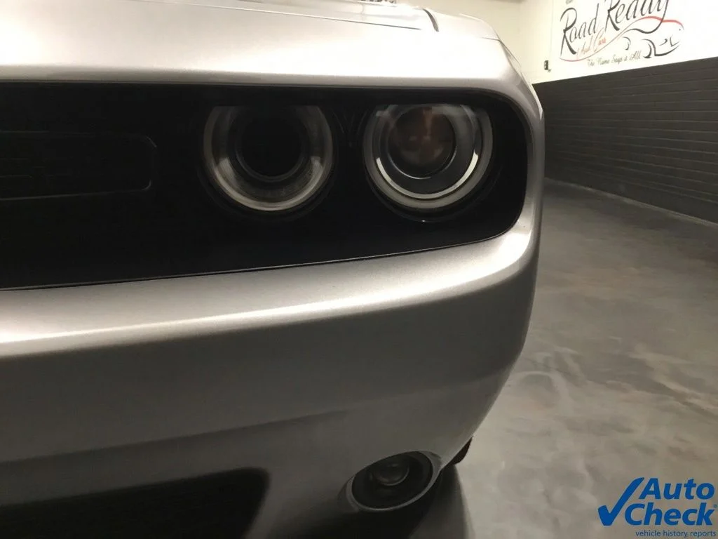 Used 2018 Silver Dodge SXT image 15