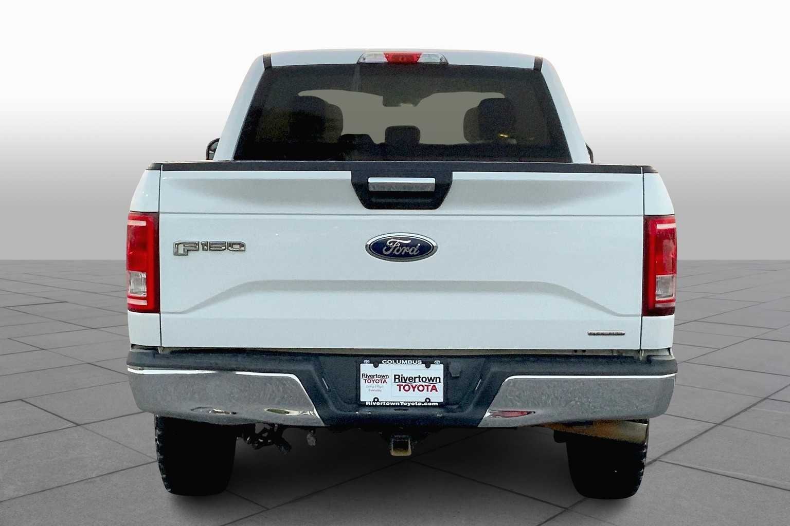 Used 2016 Oxford White Ford XLT image 5