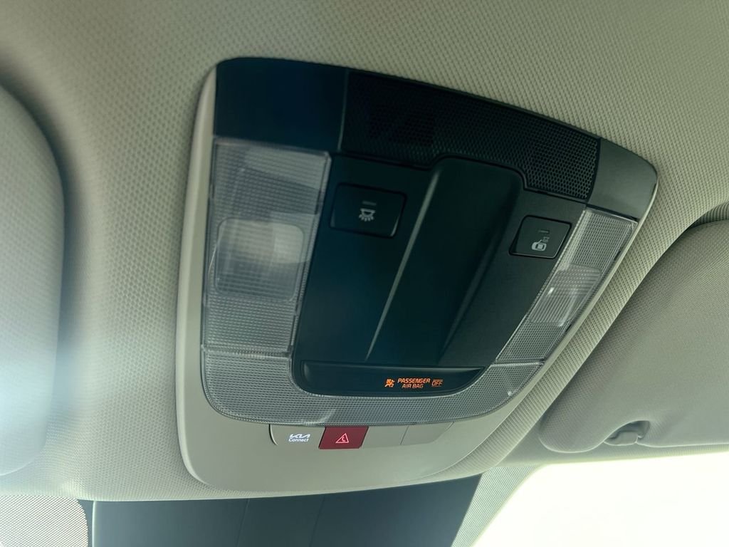 New 2026 Glacial White Pearl Kia S image 18