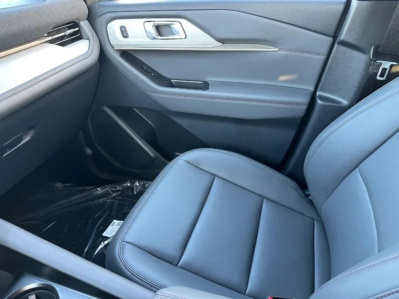 New 2027 Vapor Blue Metallic Ford Active w/100A Pkg 4WD image 16