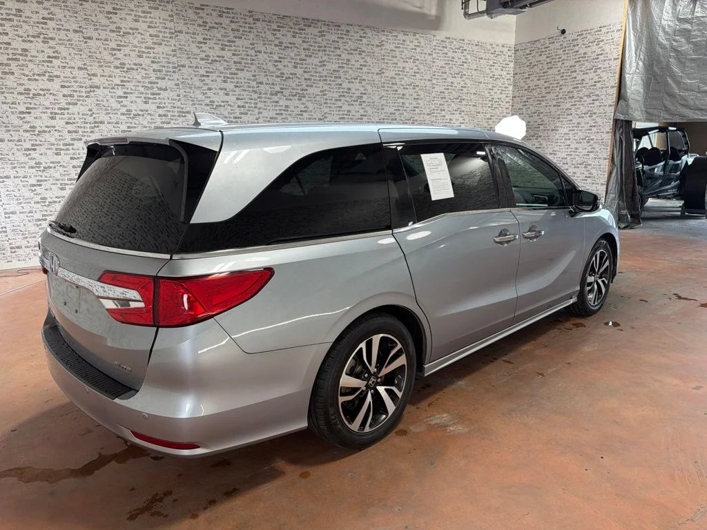 Used 2019 Lunar Silver Metallic Honda Elite image 7