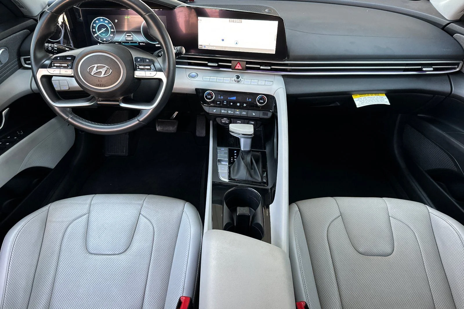 Used 2022 Black Hyundai Limited image 13