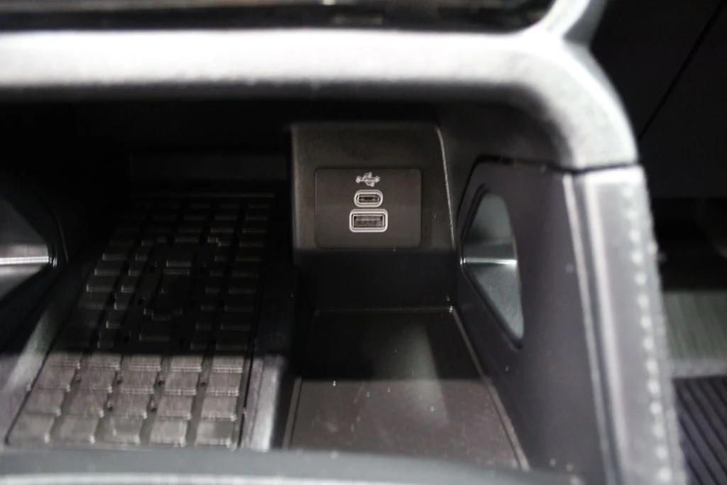 Used 2024 Cactus Green / Gray Ford Raptor image 33