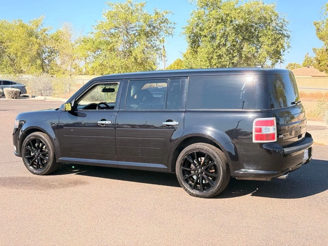 Used 2019 Agate Black Ford SEL image 1