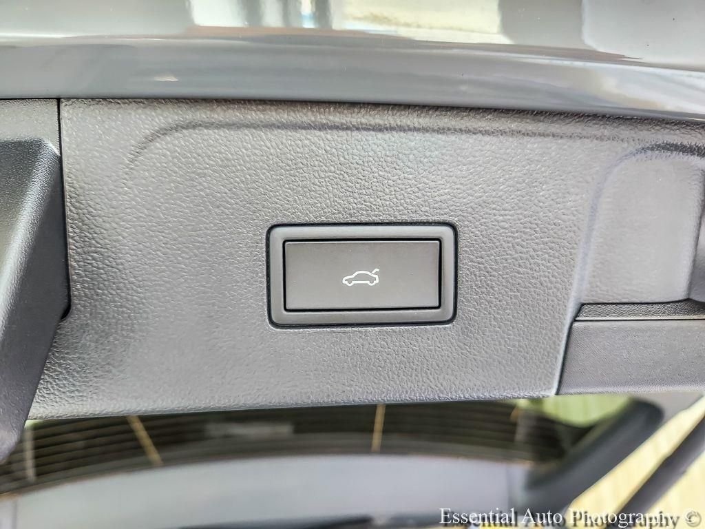 New 2026 Pure Gray Volkswagen 2.0T SE w/Technology image 18