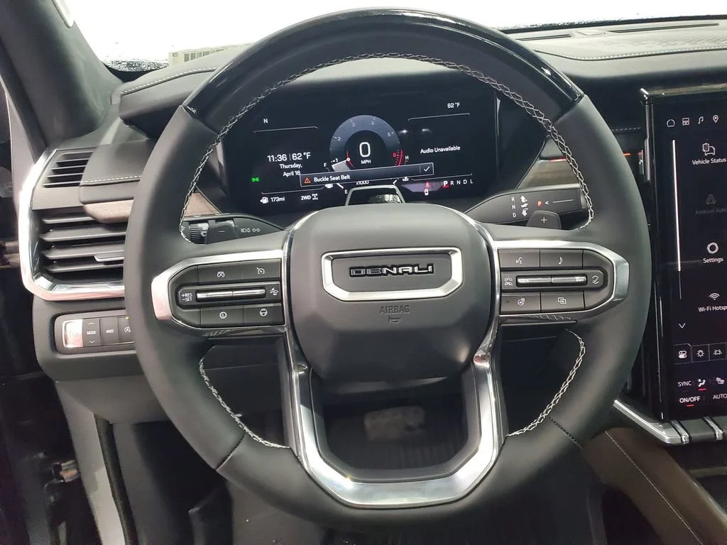 2026 GMC Acadia Denali Ultimate - Photo 15