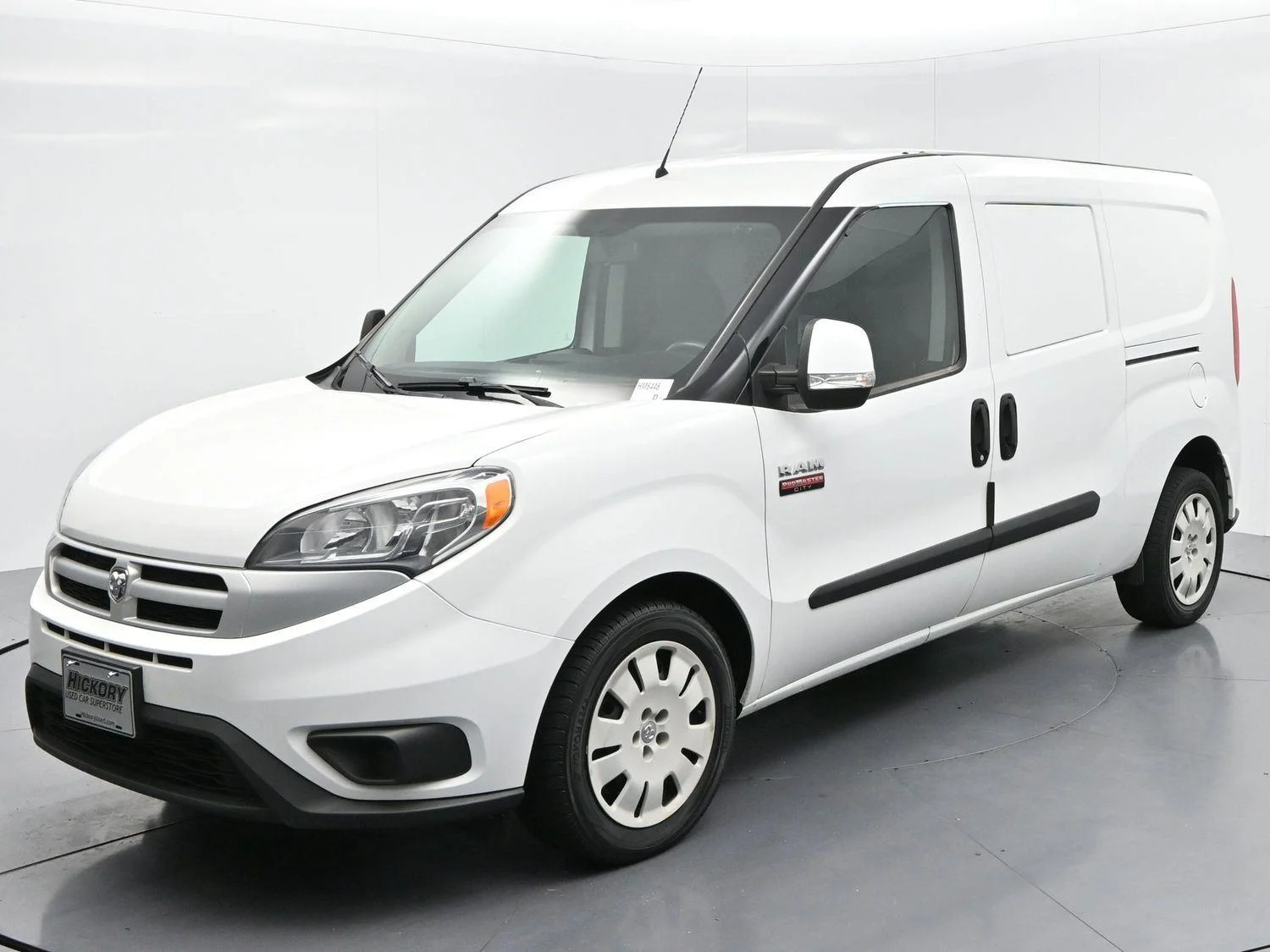 Used 2018 Bright White Ram Tradesman SLT image 3