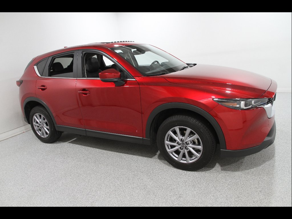 2023 Mazda CX-5 S Preferred package Auto AWD's photo