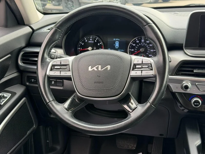 Certified Used 2022 Everlasting Silver Kia LX AWD image 12