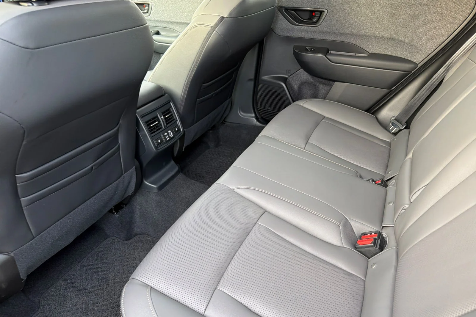 2026 Subaru Outback Limited - Photo 12
