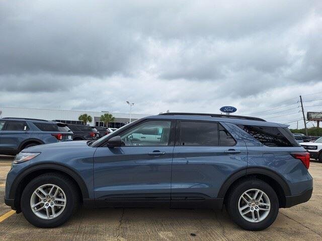 New 2026 Vapor Blue Metallic Ford Active image 2