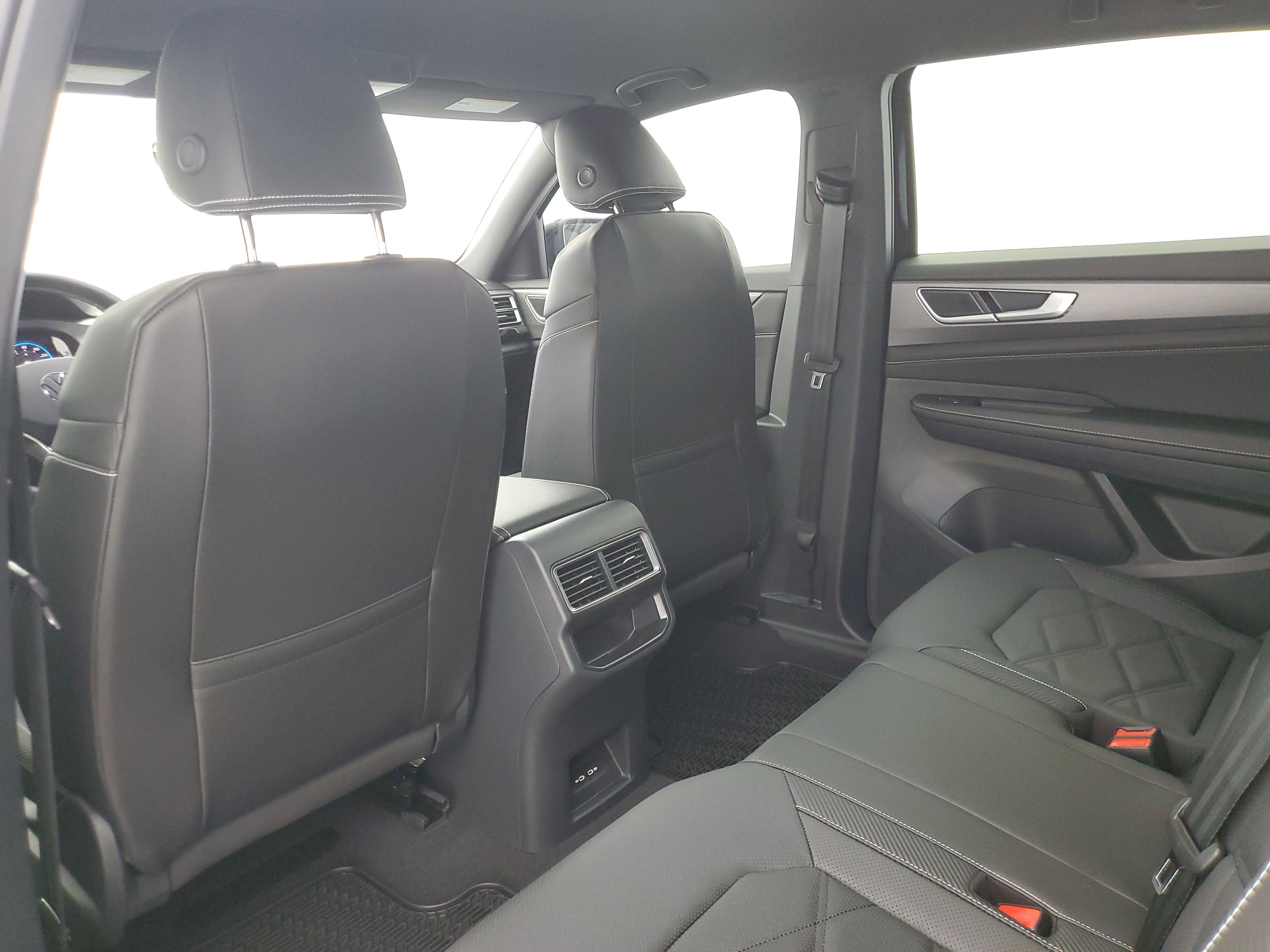 2026 Volkswagen Atlas Cross Sport SE - Photo 13