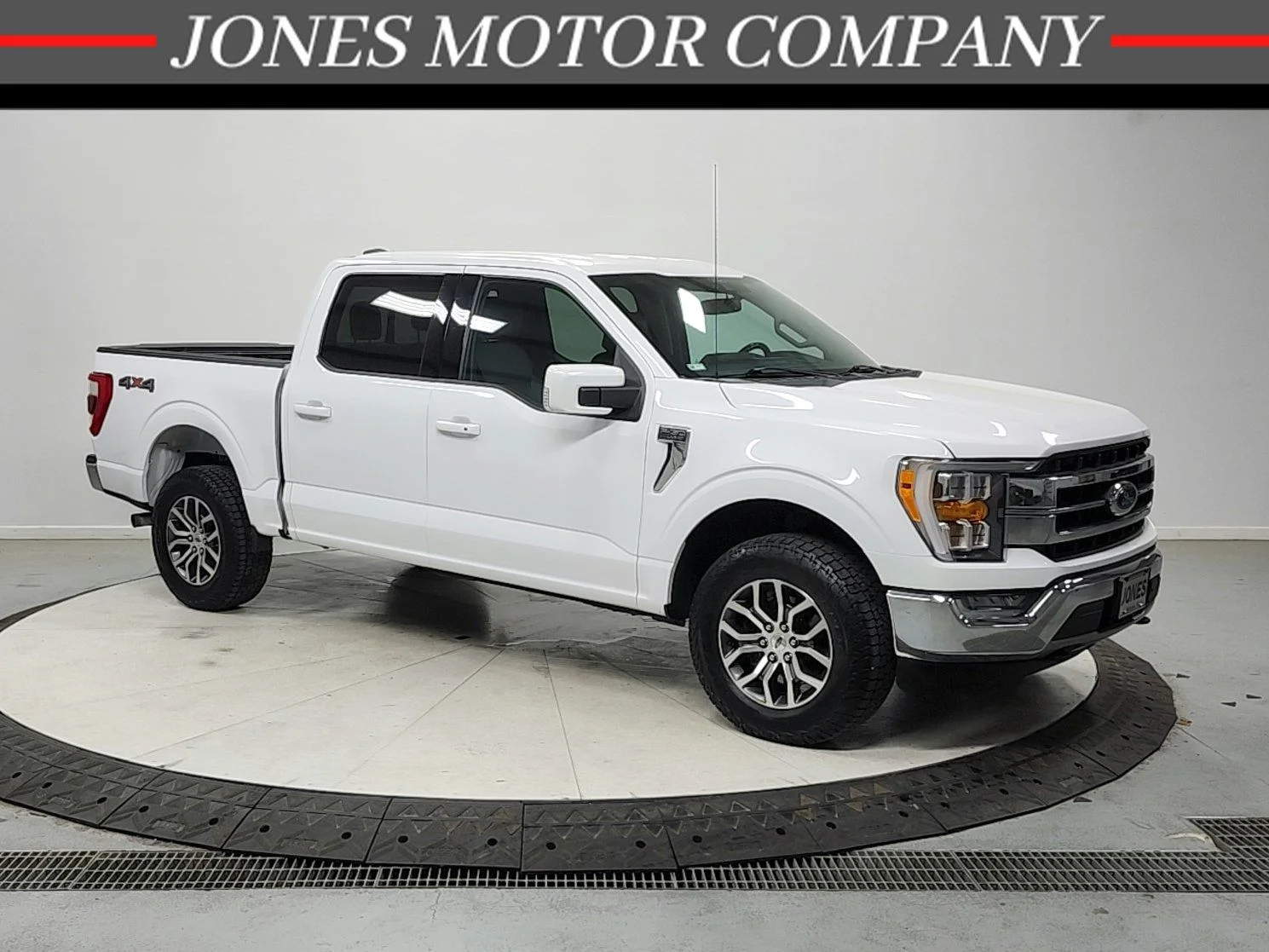 Used 2021 White Ford Lariat image 1