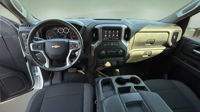 Used 2022 Summit White Chevrolet Custom image 17