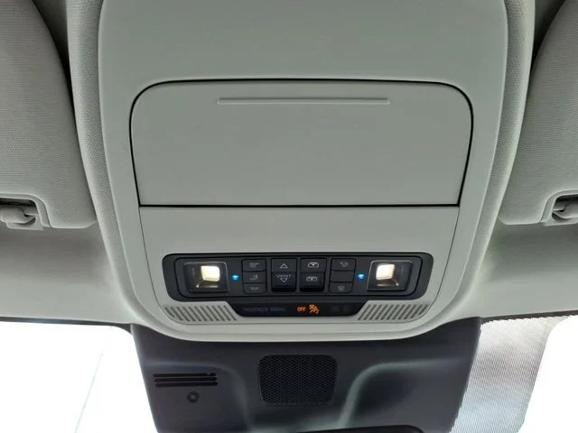 Used 2025 White Ford Active image 29