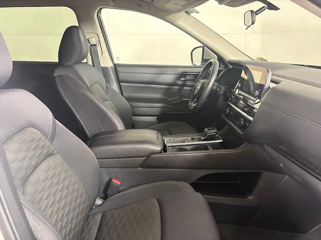 Used 2024 Silver Nissan SV image 14