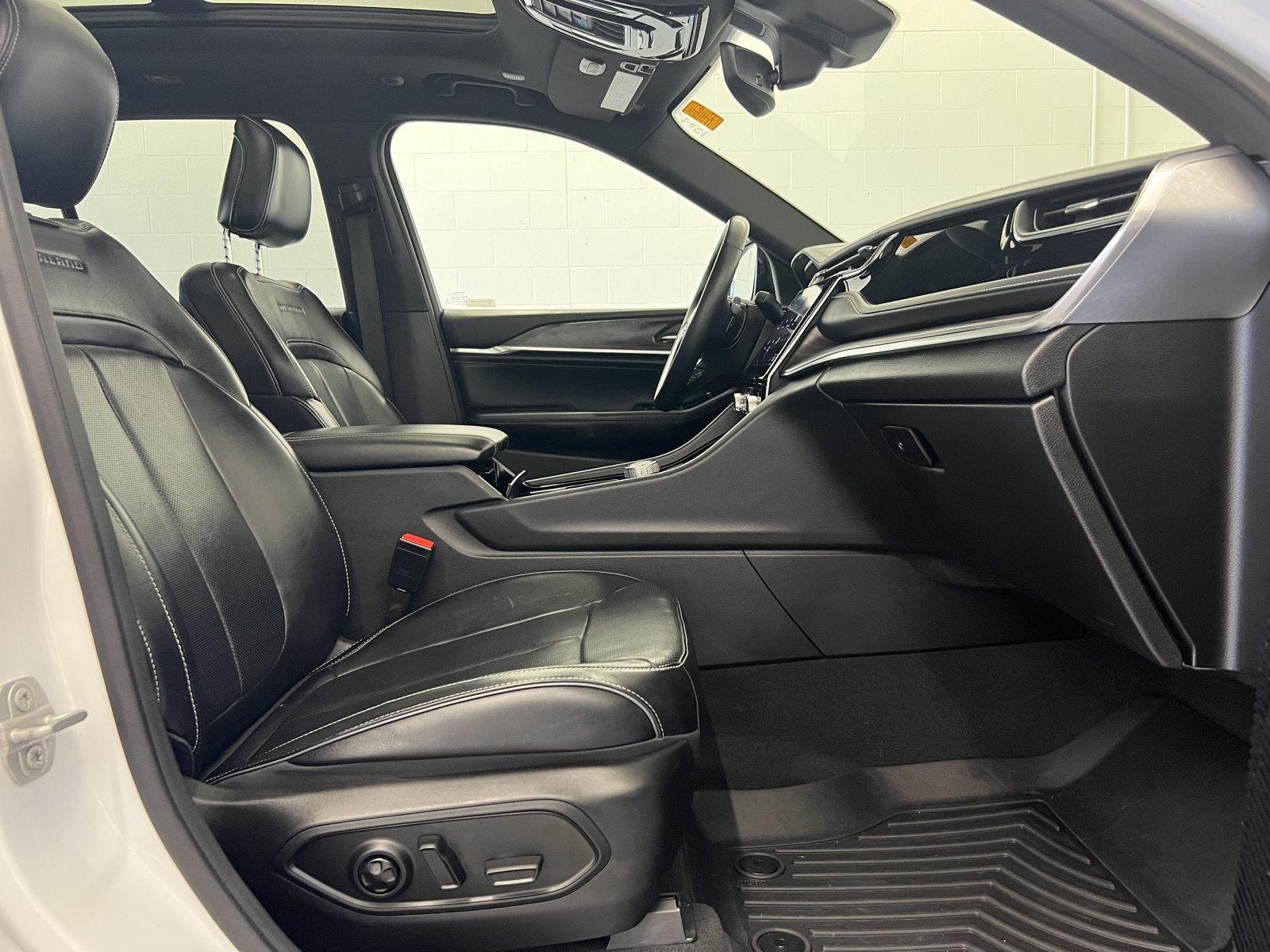 2022 Jeep Grand Cherokee Overland - Photo 28