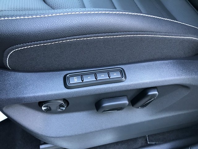 New 2026 Pure Gray Volkswagen 2.0T SEL image 26