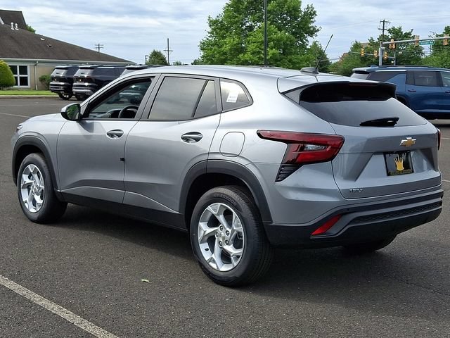 2026 Chevrolet Trax LS - Photo 4