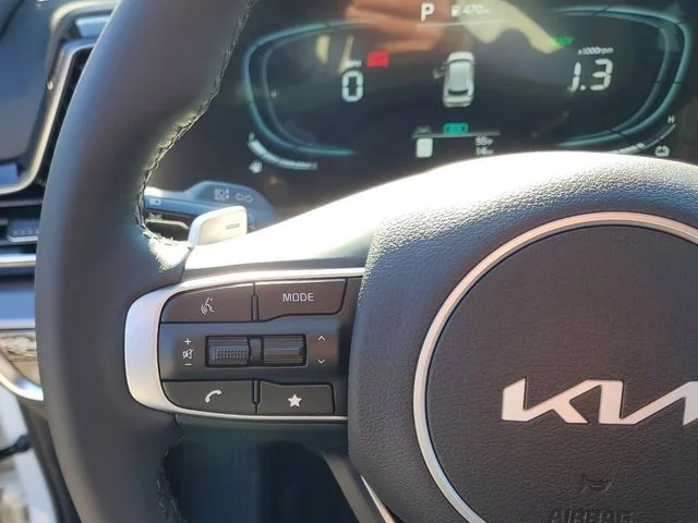 2025 Kia Sportage EX Hybrid - Photo 11