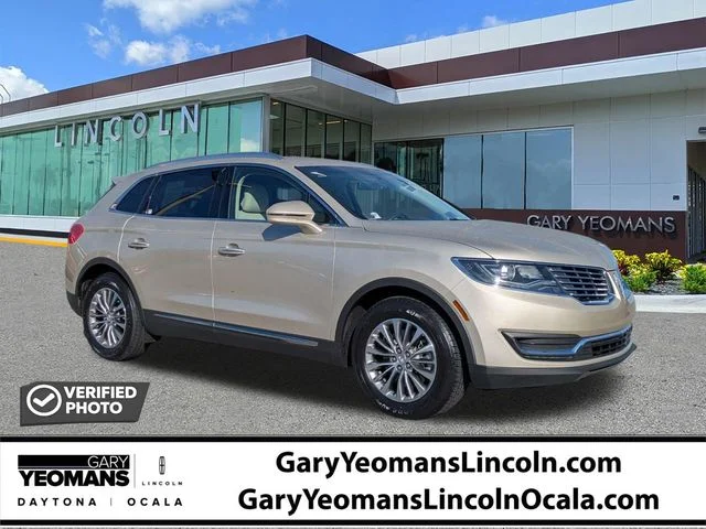 Certified Used 2017 White Gold Metallic Lincoln Select image 1