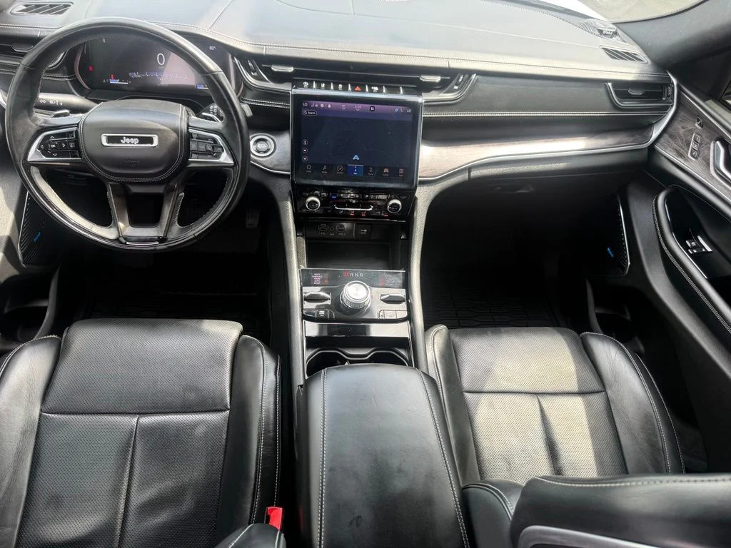 Used 2021 White/off-white Jeep Overland image 41