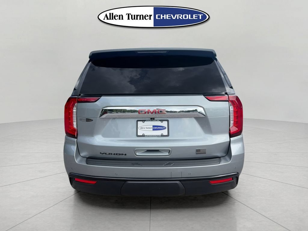 Used 2023 STERLING METALLIC GMC SLE image 5