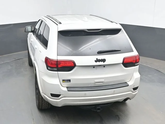 Used 2019 Bright White Clearcoat Jeep Altitude image 24