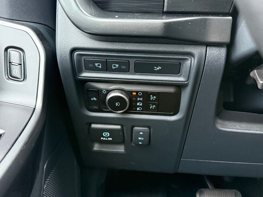 Used 2023 Gray Ford XLT image 14