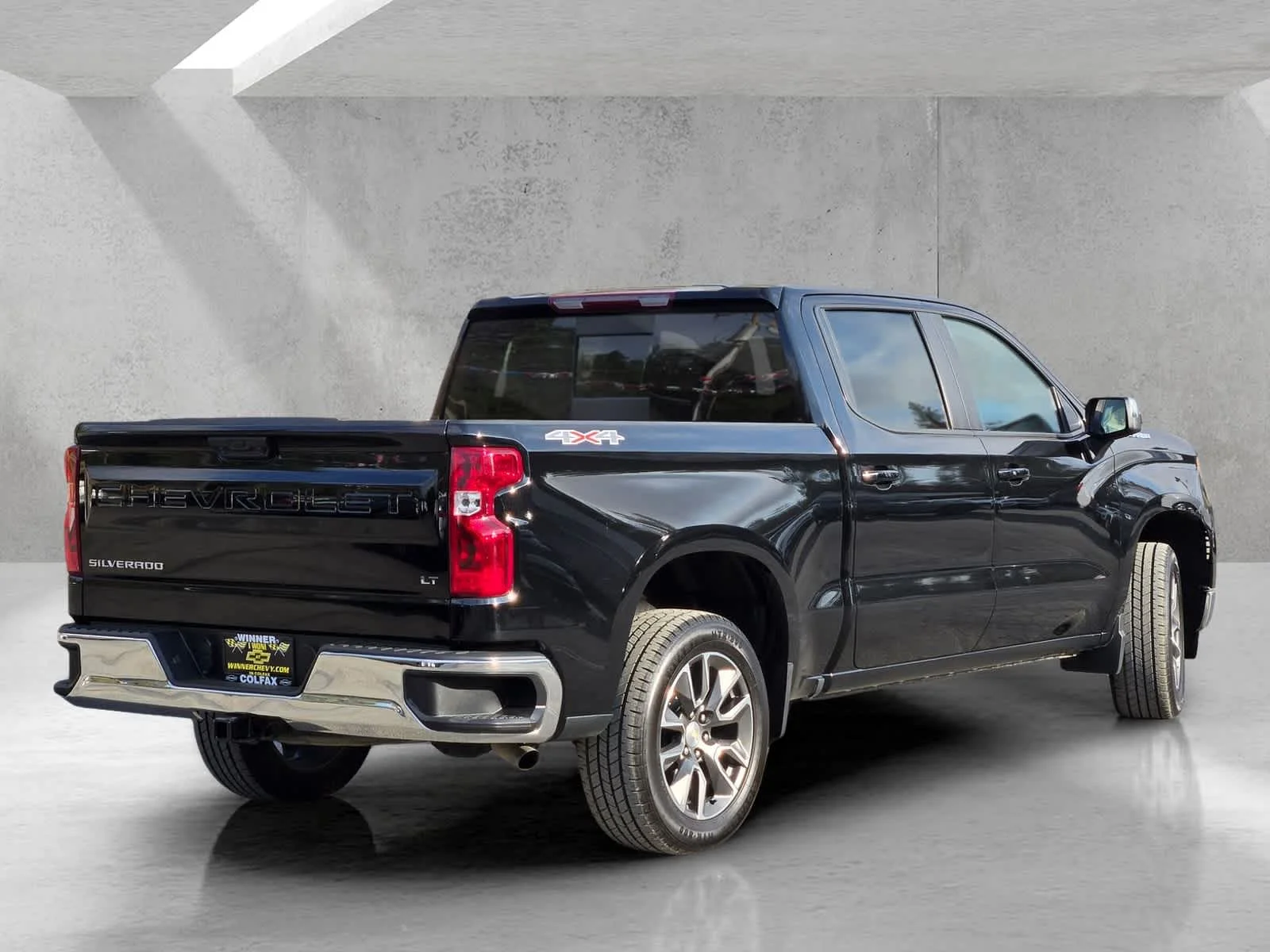 Used 2023 Black Chevrolet LT image 4