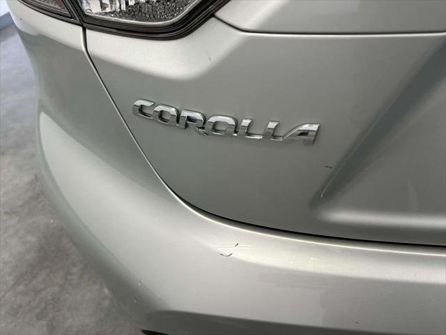 Certified Used 2025 CLASSIC SILVER METALLIC Toyota  image 10
