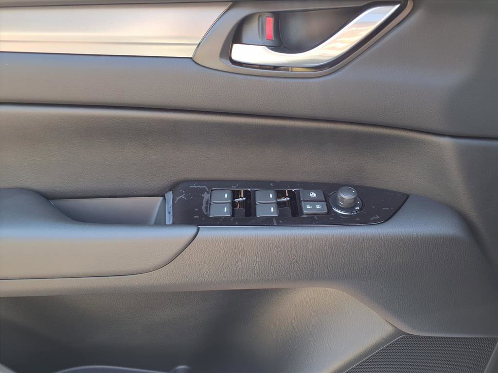 2025 Mazda CX-5 S Preferred package - Photo 15