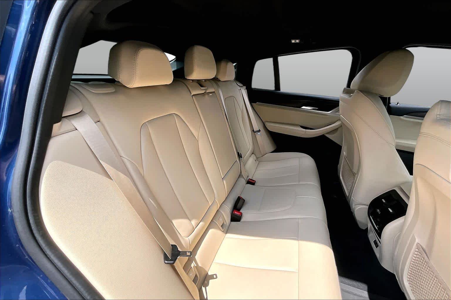 Used 2021 Phytonic Blue Metallic BMW xDrive30i image 21